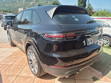 Porsche Cayenne - 3