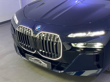 2022 BMW I7 — фото 4