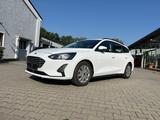 Ford Focus Turnier 1.5 EcoBlue Trend *LED AHK Klima* - Ford Focus Trend mit Diesel-Antrieb