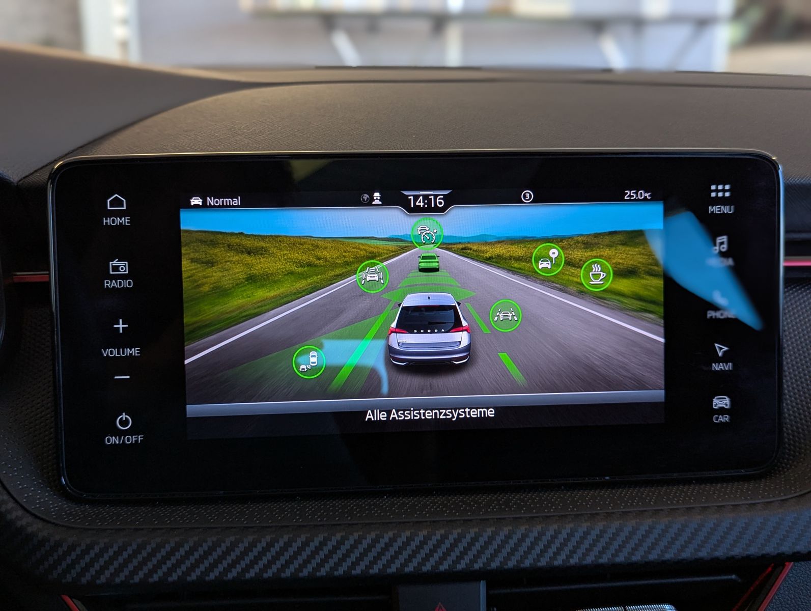 Fahrzeugabbildung SKODA Scala 1.5 TSI DSG Monte Carlo Kamera ACC LED 18"