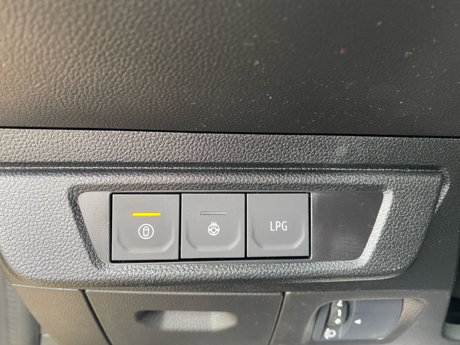 Fahrzeugabbildung Dacia Sandero III 1.2 ECO-G 120 Stepway Extreme *NAVI*