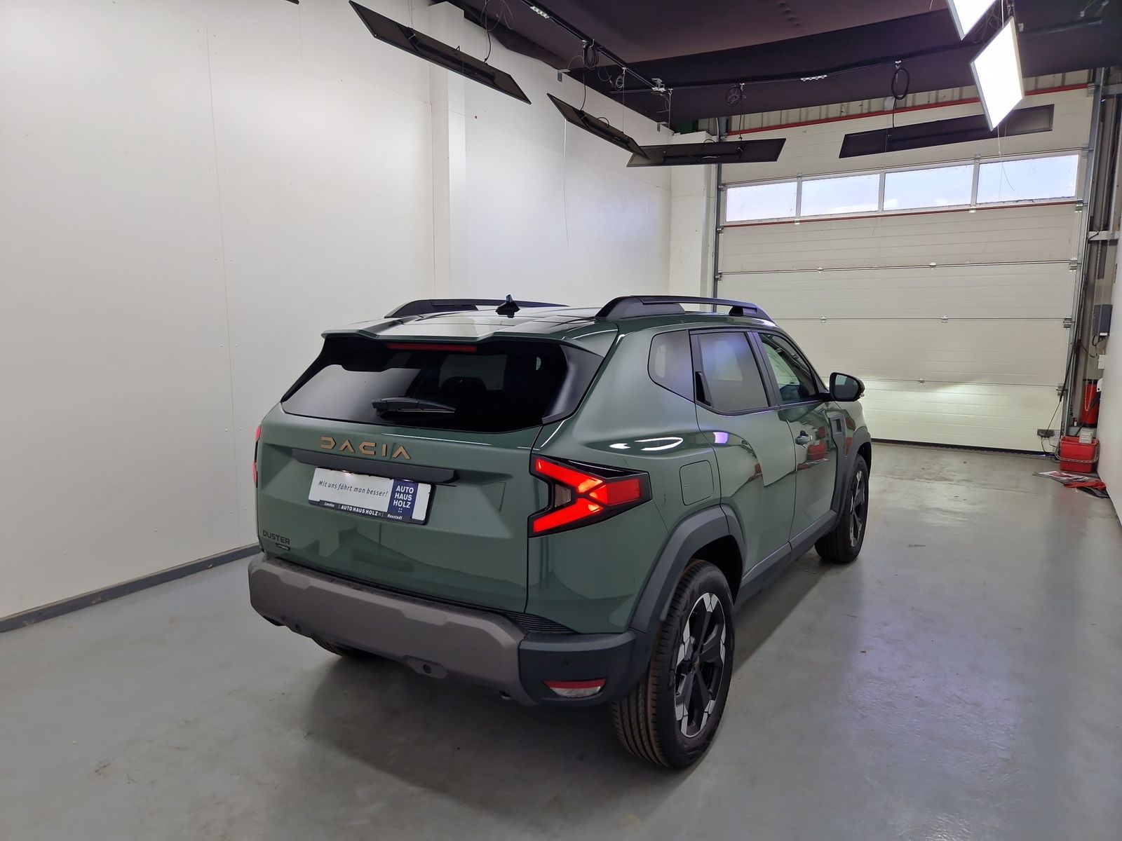DACIA Duster Extreme Hybrid 155 Winterpaket – Bild 4