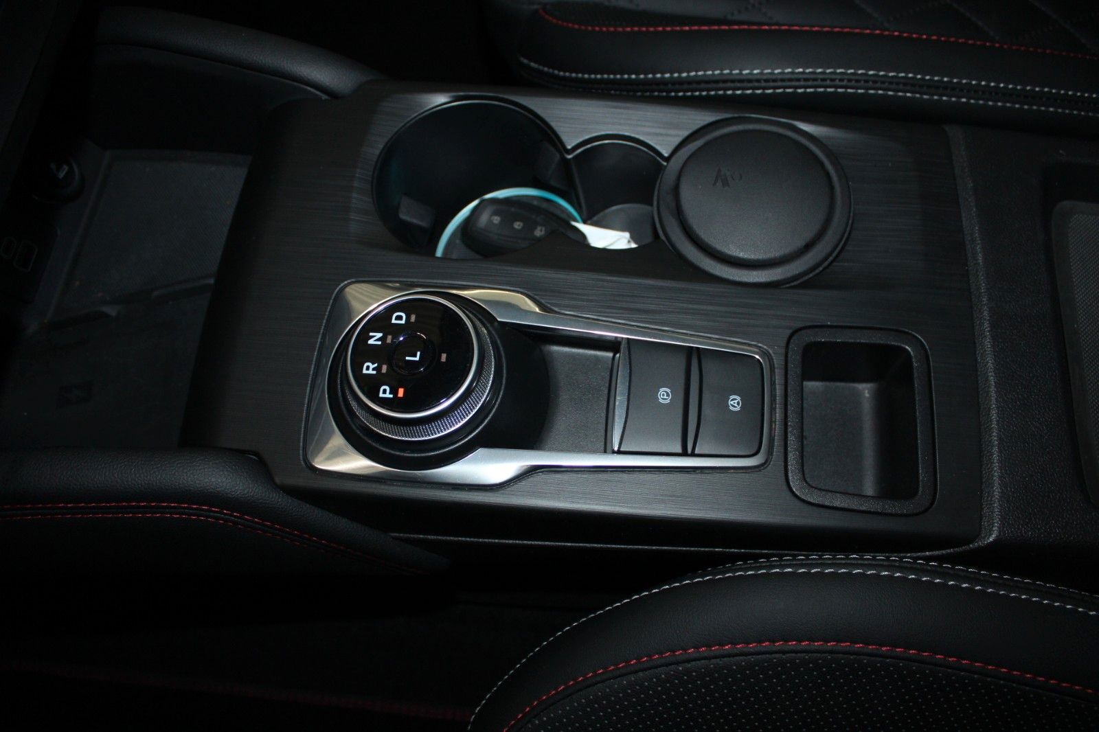 Fahrzeugabbildung Ford Focus ST-Line X Aut. LED ACC Leder Pano HUD Wint