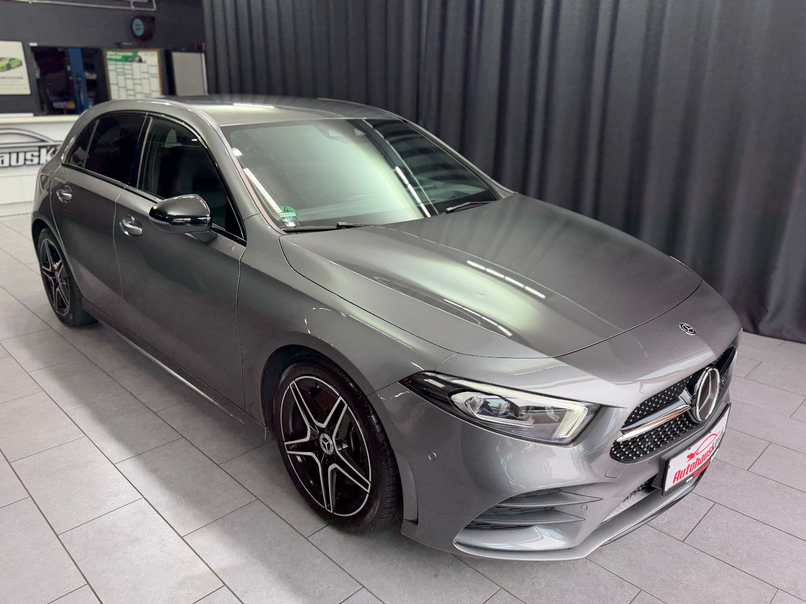 Fahrzeugabbildung Mercedes-Benz A 250 4Matic|AMG-LINE|360°|STDHZG