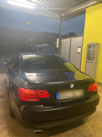 BMW 318i E92 LCI wenig km