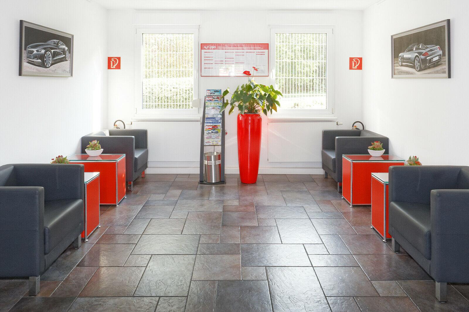 showroom-image-bottom