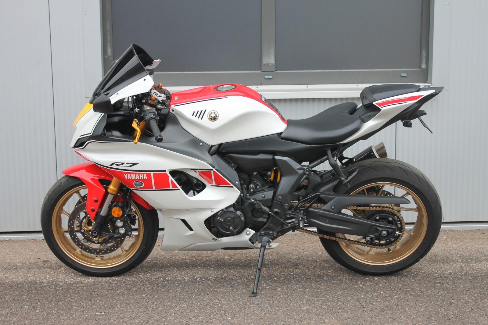 Yamaha YZF-R 7` 60th