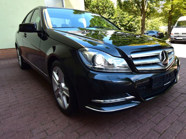 Mercedes-Benz C 180 Elegance Automatik Bi-Xenon Pano Distronic