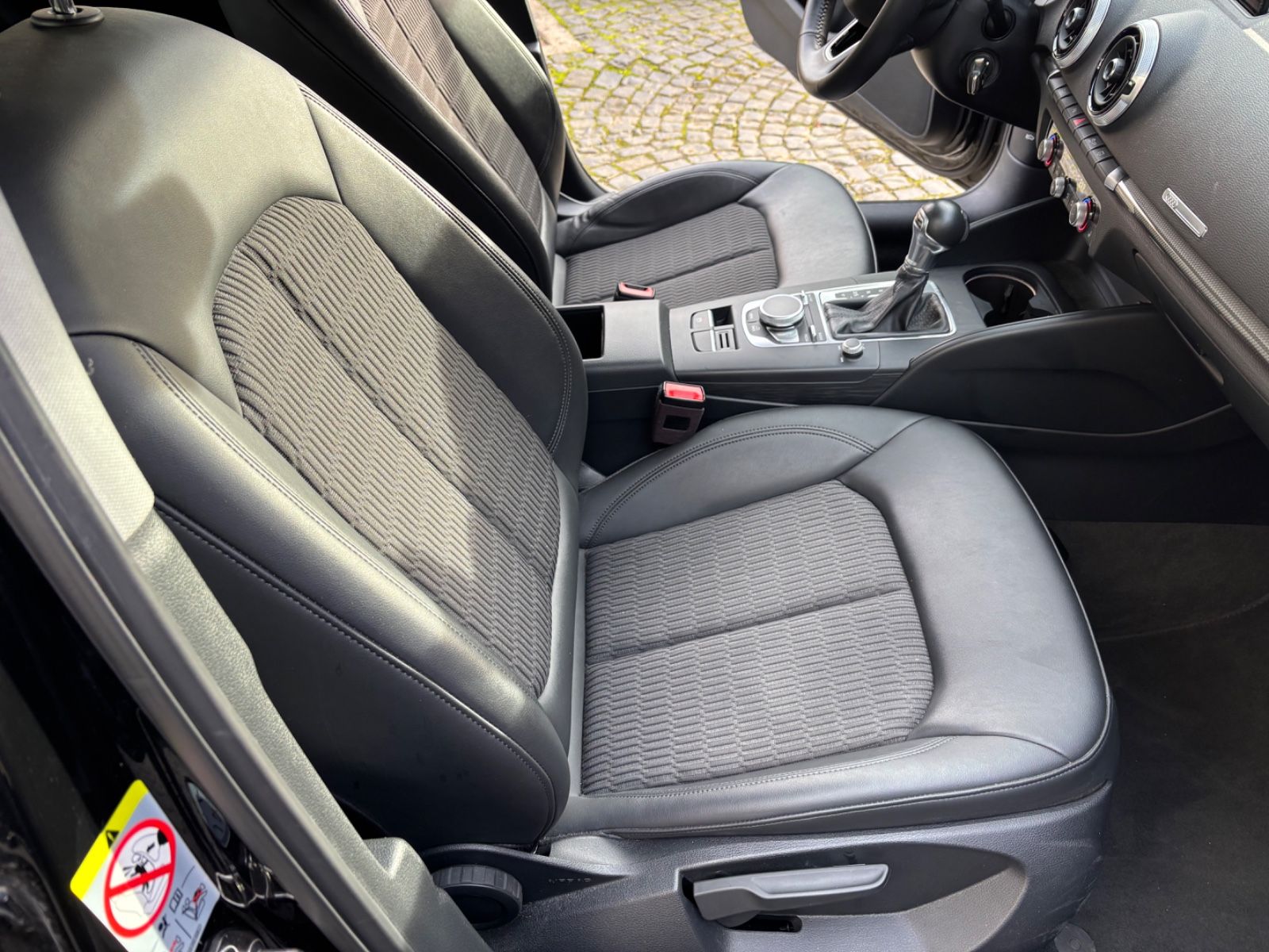 Audi A3 Sportback 35 TDI design foto 12