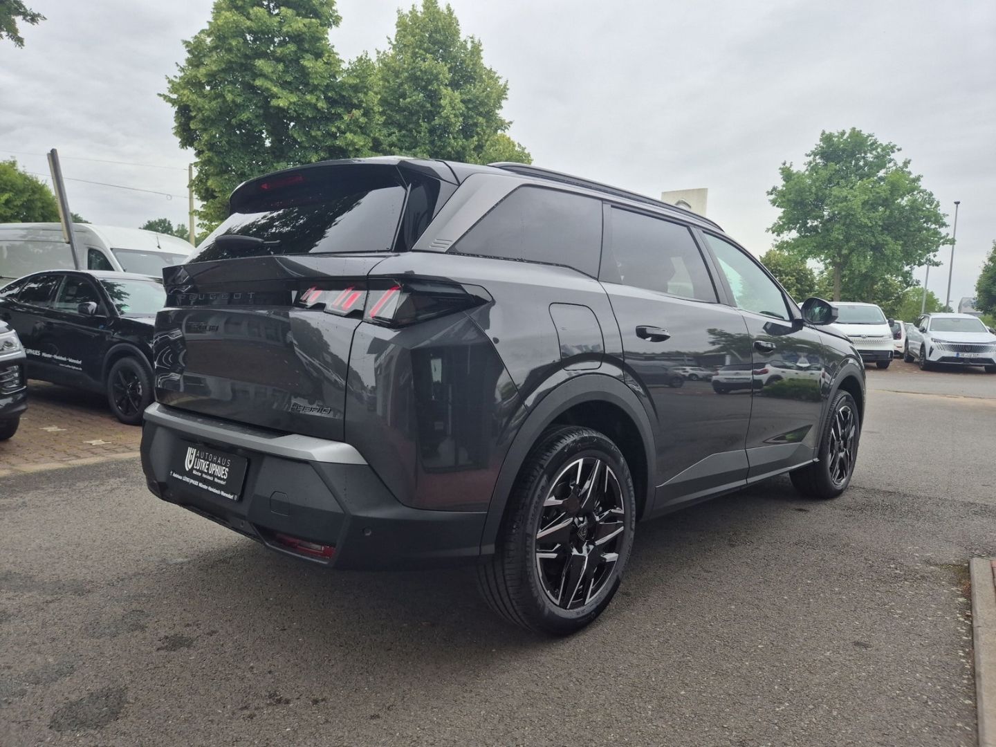 Fahrzeugabbildung Peugeot 5008 Allure HYBRID 145 e-DSC6 Navi LED CarPlay