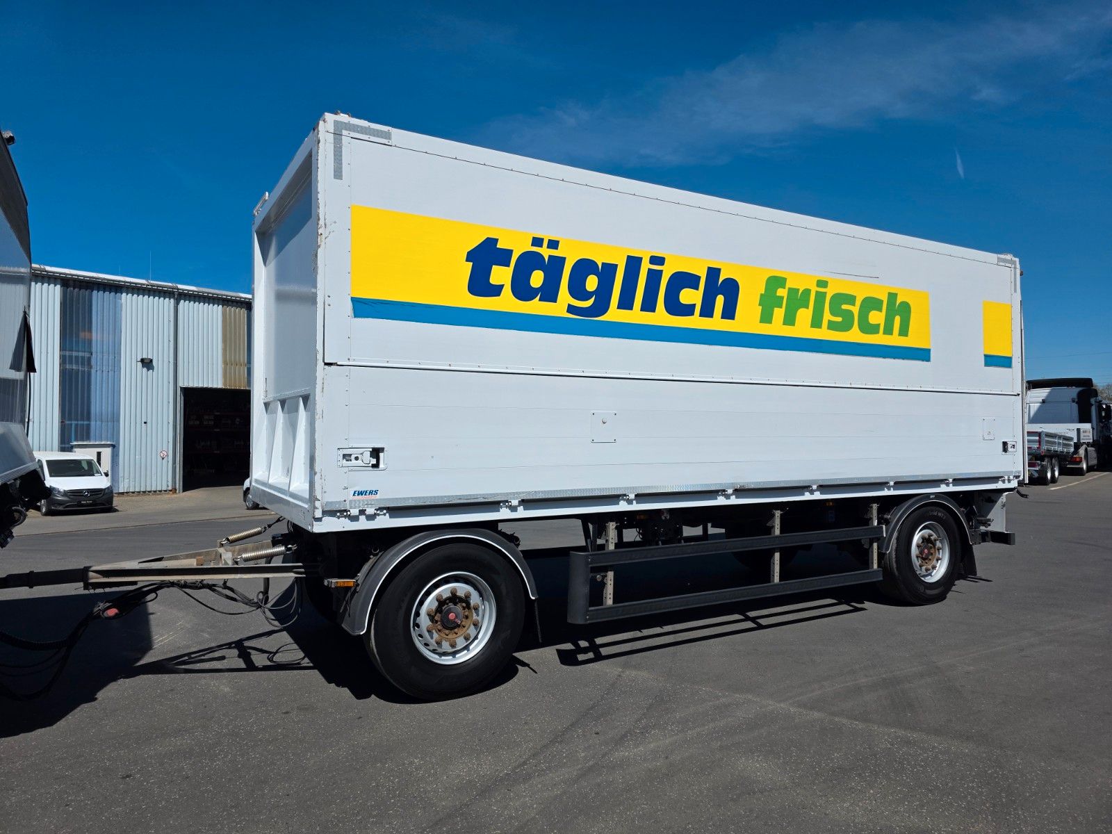 Fahrzeugabbildung Andere Ewers PRASQ18 Schwenkwand SAF LBW Bär 2.500kg