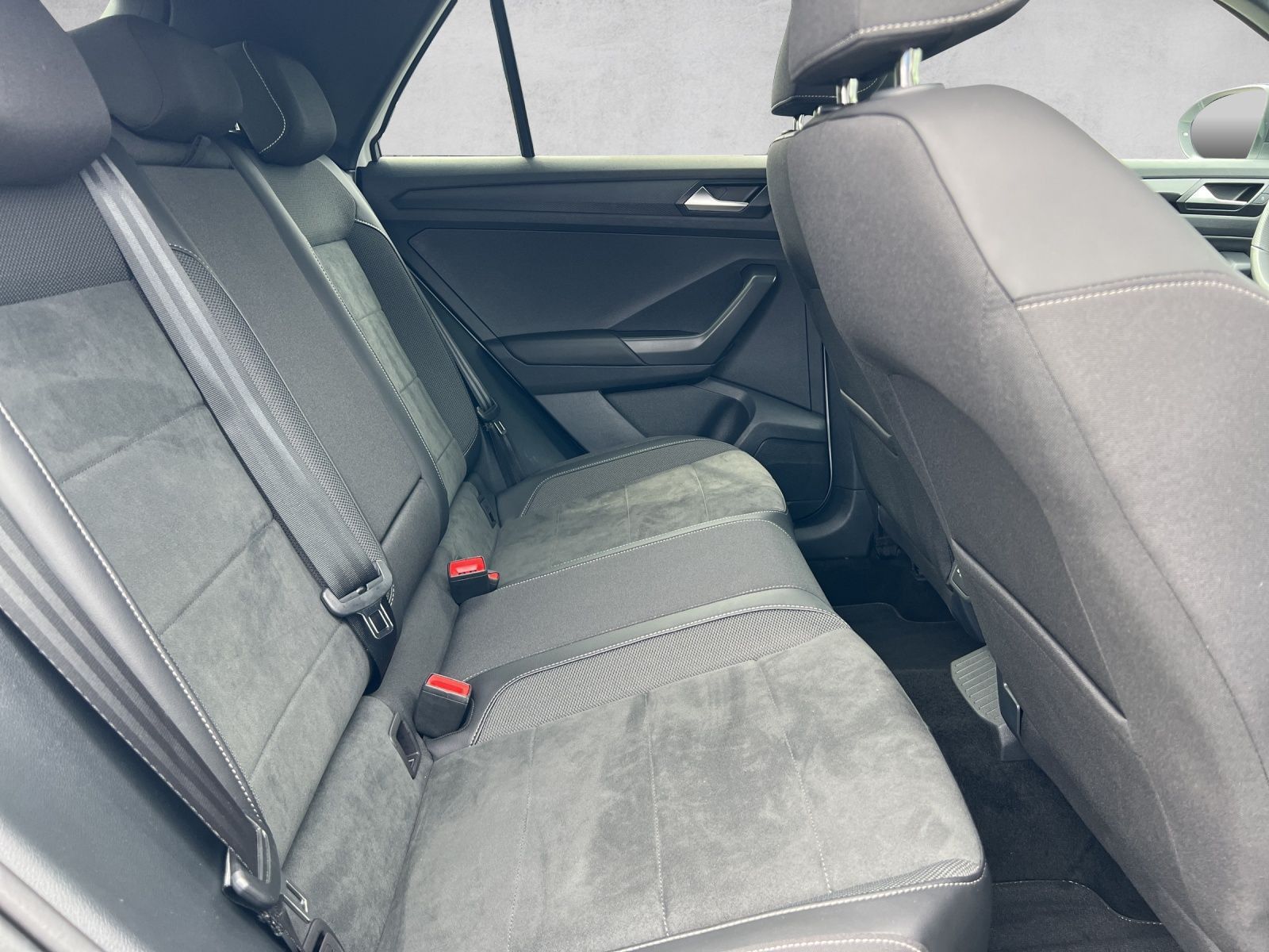 T-Roc R-Line 1.5 TSI DSG AHK*Kamera*ACC*CarPlay