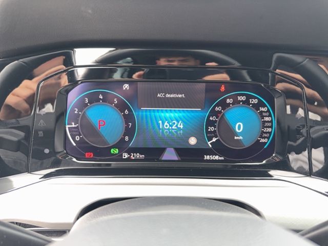 Golf VIII COMFORTLINE 1.0 TSI DSG NAVI REAR VIEW