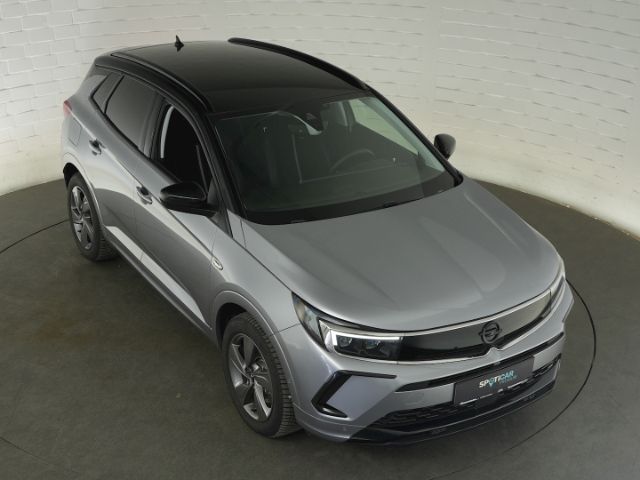 Grandland GSe PHEV 4X4 AT+NAVI+RÜCKFAHRKAMERA+SI