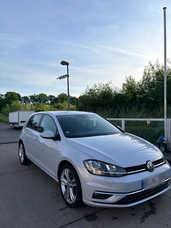 Image of Volkswagen Golf