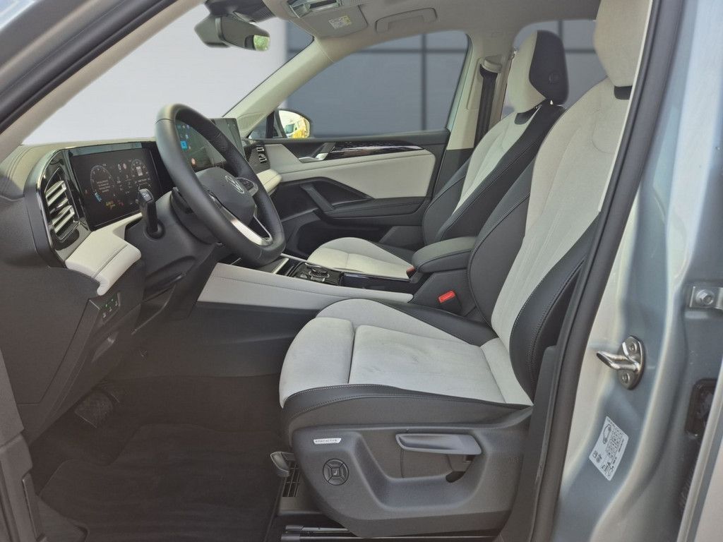 Tiguan 1.5 eTSI Elegance *DSG*MATRIX*STANDH*AHK*