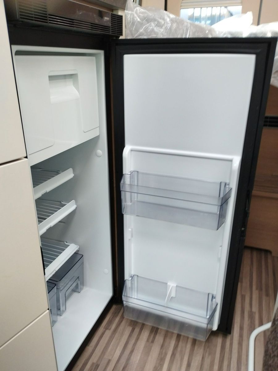 Fahrzeugabbildung Malibu Van compact 600 LE Klimaautomatik, Radio DAB,