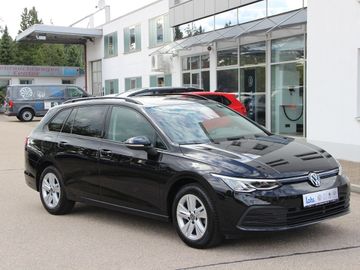 Volkswagen Golf VIII Variant 2.0 TDI DSG Life LED NAVI