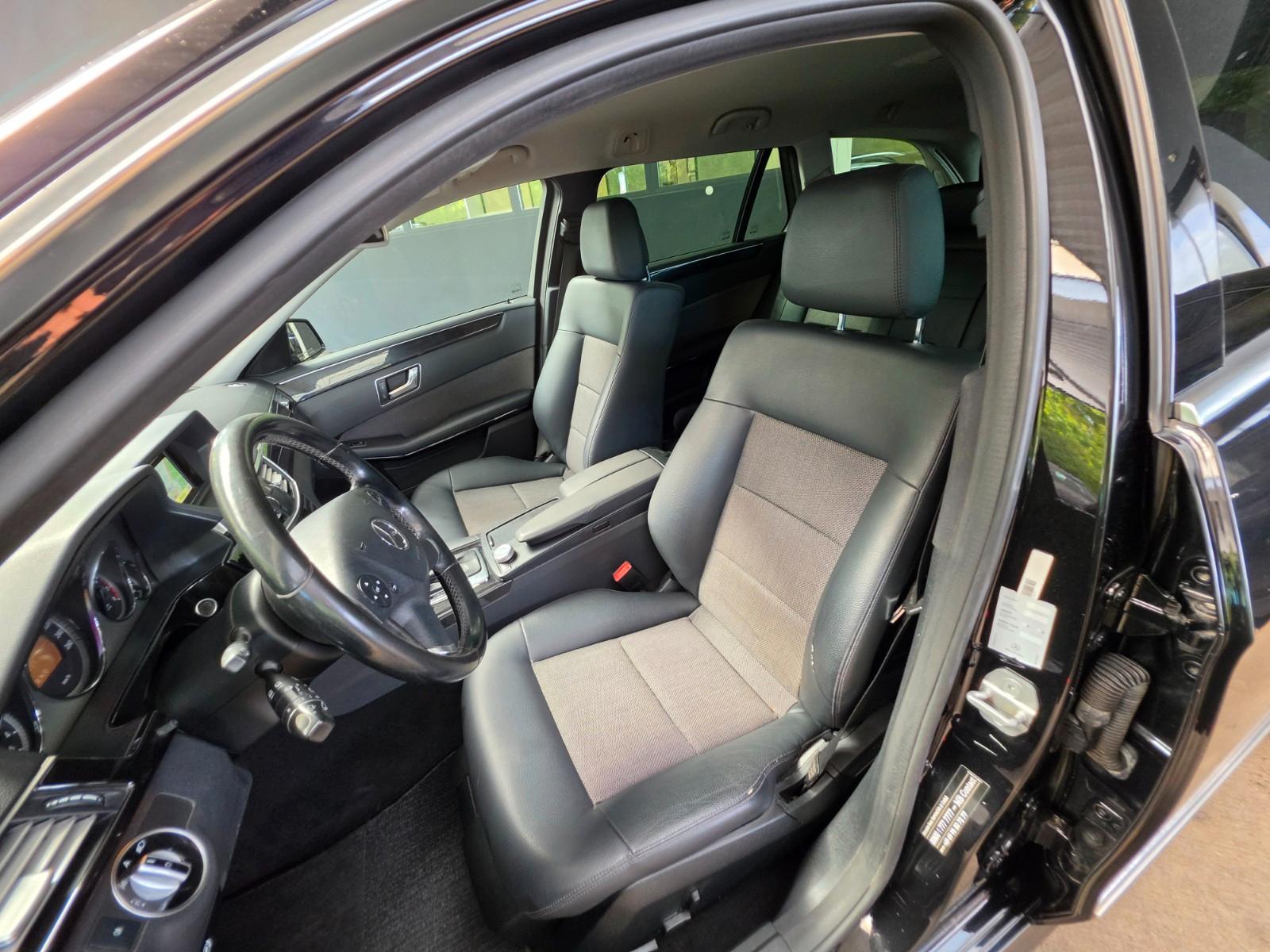 Mercedes-Benz E200 2011 — photo 14