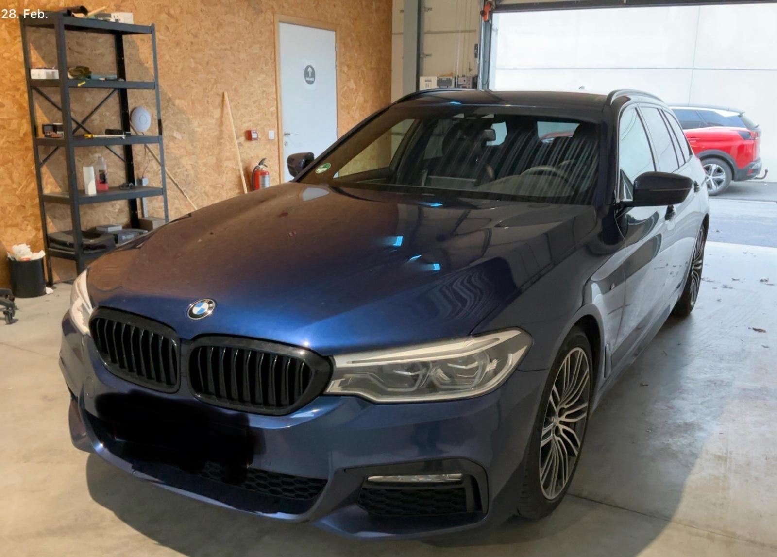 BMW 520d Touring G31 M Sportpaket-LED-Leder-19LM-AHK