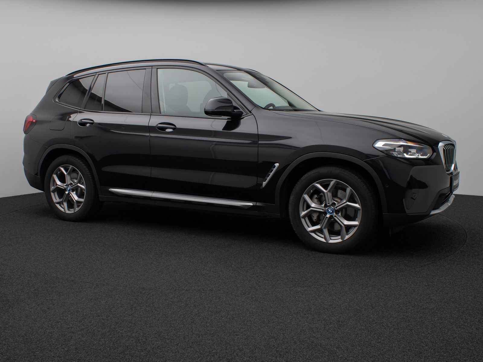 Fahrzeugabbildung BMW X3 xD30e Kamera DAB HiFi Komfort MSport 19Zoll