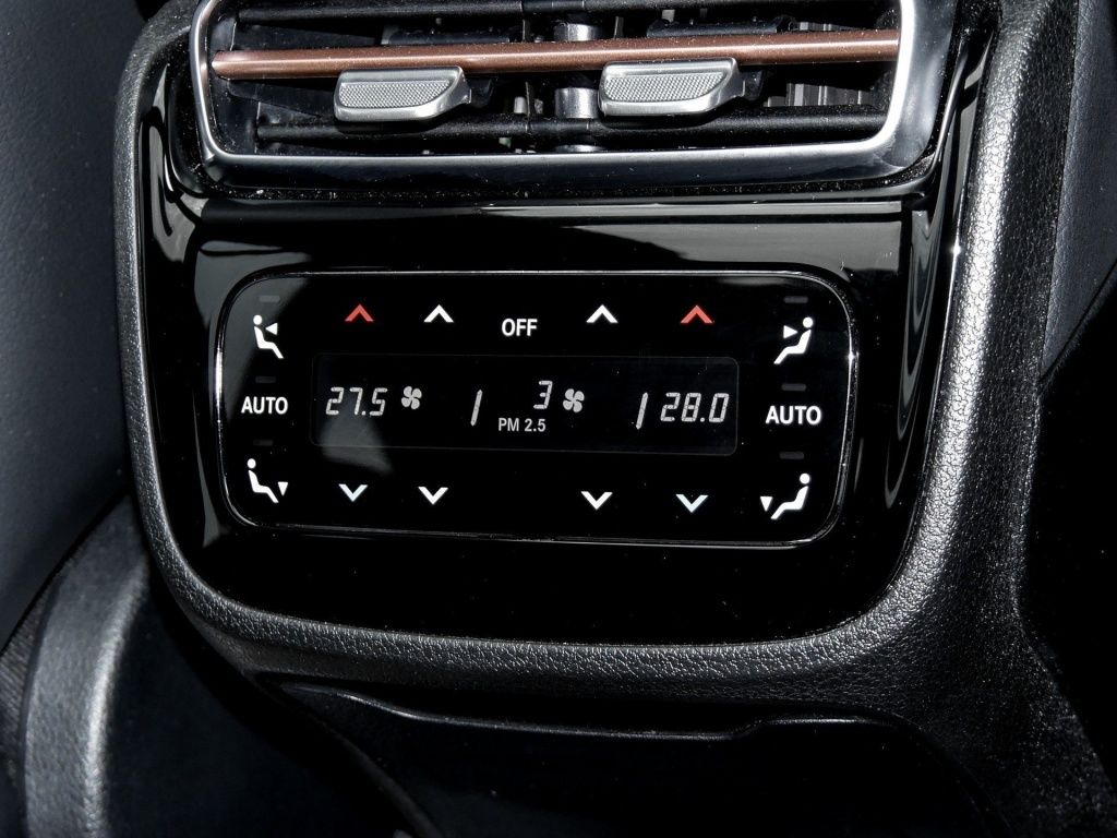 Mercedes-Benz EQE 300 AMG-Sport AIRM HAL DIGITAL Night 360° 21 foto 16