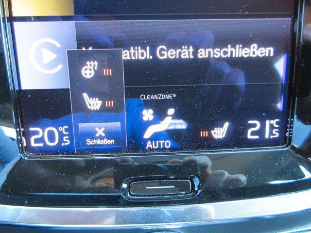 Fahrzeugabbildung Volvo V60 Momentum D3 NAVI/LED/LEDER/SHZ/LHZ/PDC+CAM