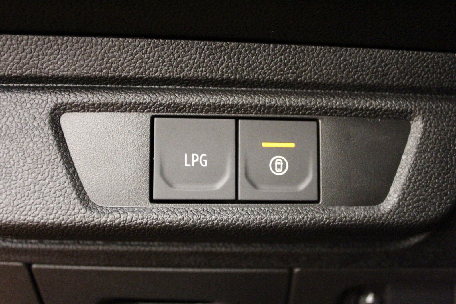 Fahrzeugabbildung Dacia Jogger Eco-G 100 Extreme+ 5-Sitzer *15240*