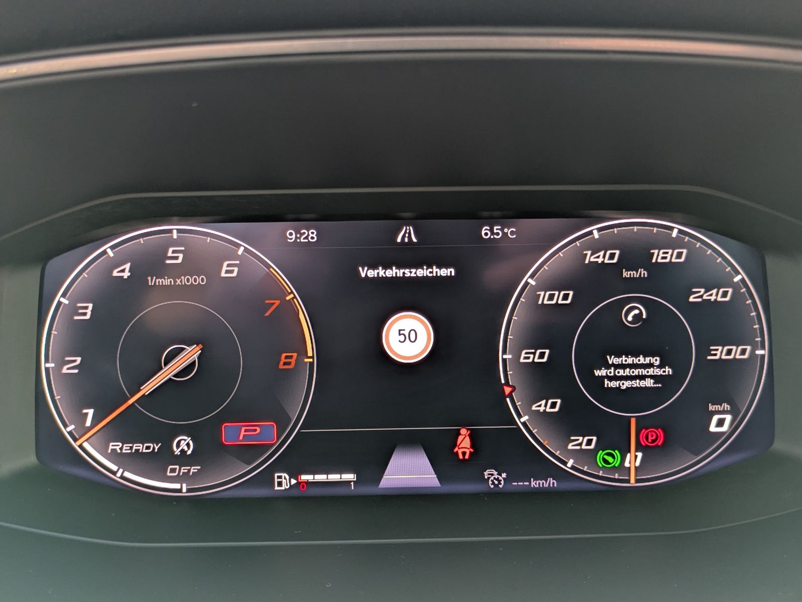 Fahrzeugabbildung CUPRA Leon 1.5 eTSI DSG MATRIX-LED*AHK*ACC*KAMERA*18"