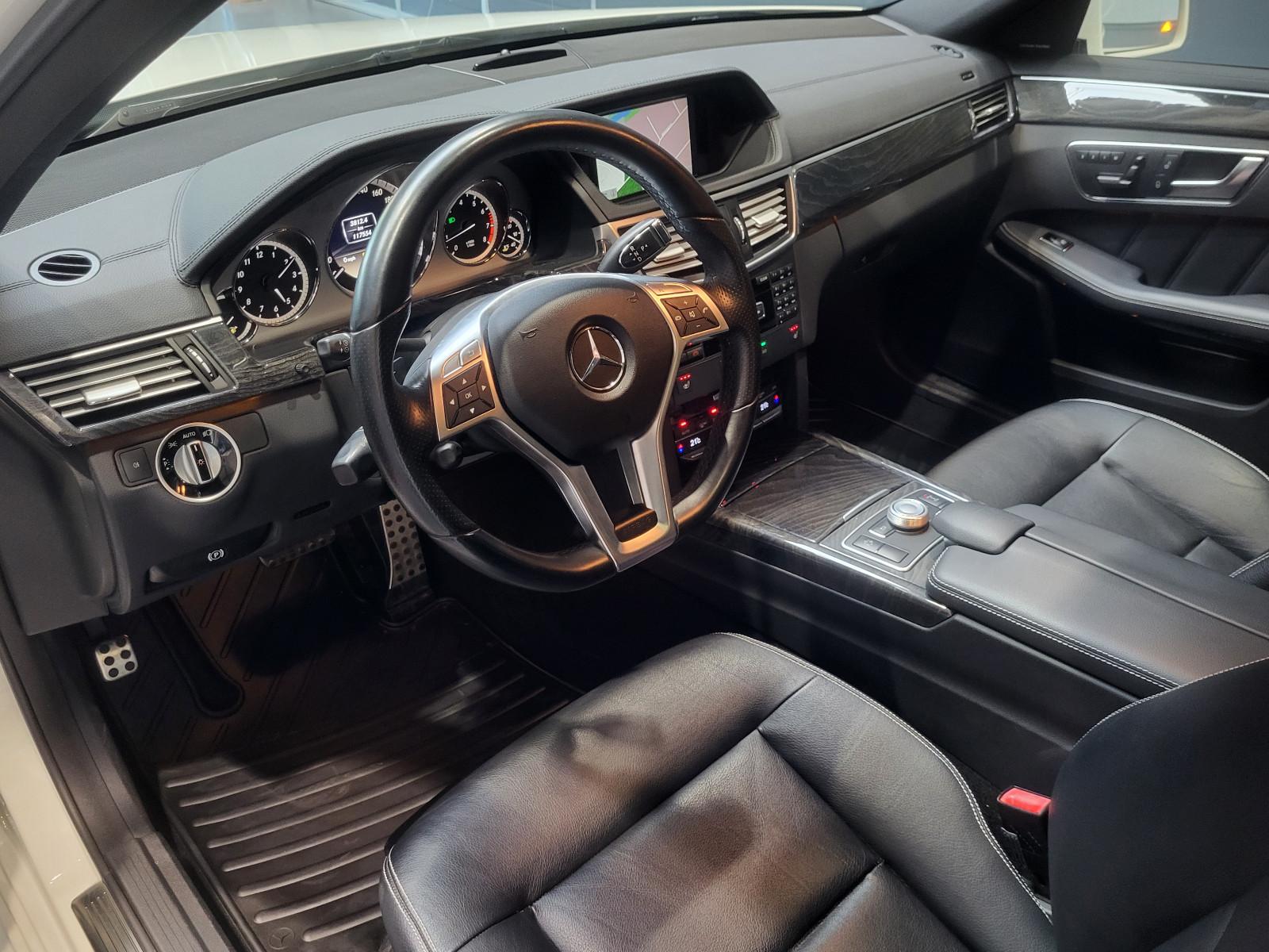 MERCEDES-BENZ CLASSE E 500 CGI V8 408ch BVA AMG LINE - TOIT PANORAMIQUE - CUIR NAPPA - HARMAN KARDON - SUSPENSION PNEUMATIQUE - CAMÉRA DE RECUL