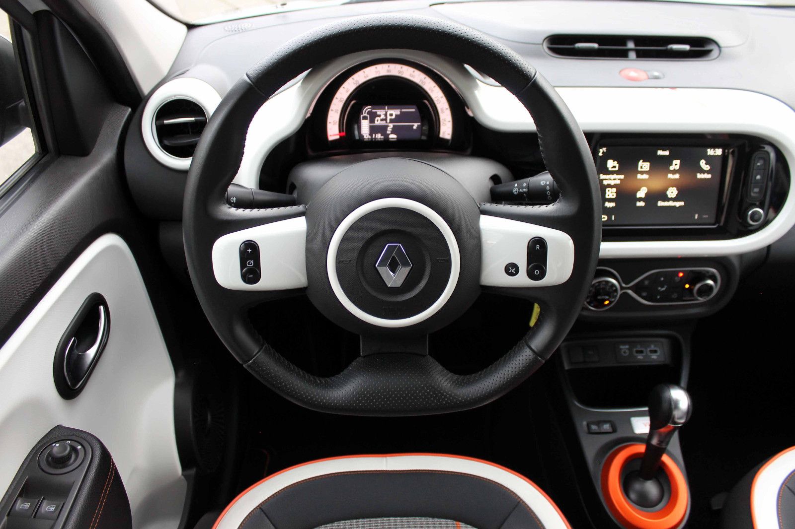 Fahrzeugabbildung Renault Twingo Vibes Electric 21kWh KAM PDC SHZ KLIMA BT