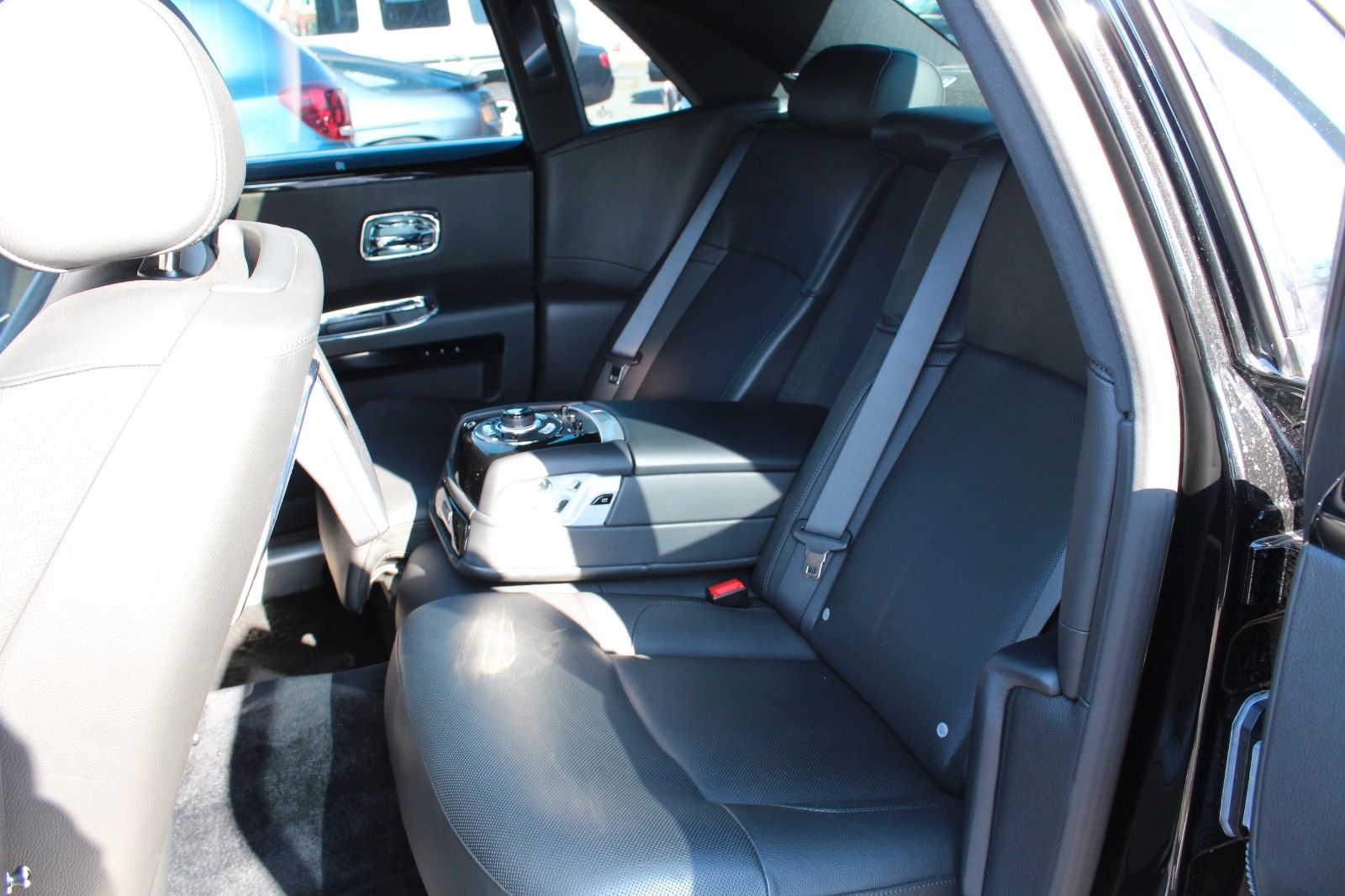 Ghost Family 6,6 Lit., V12