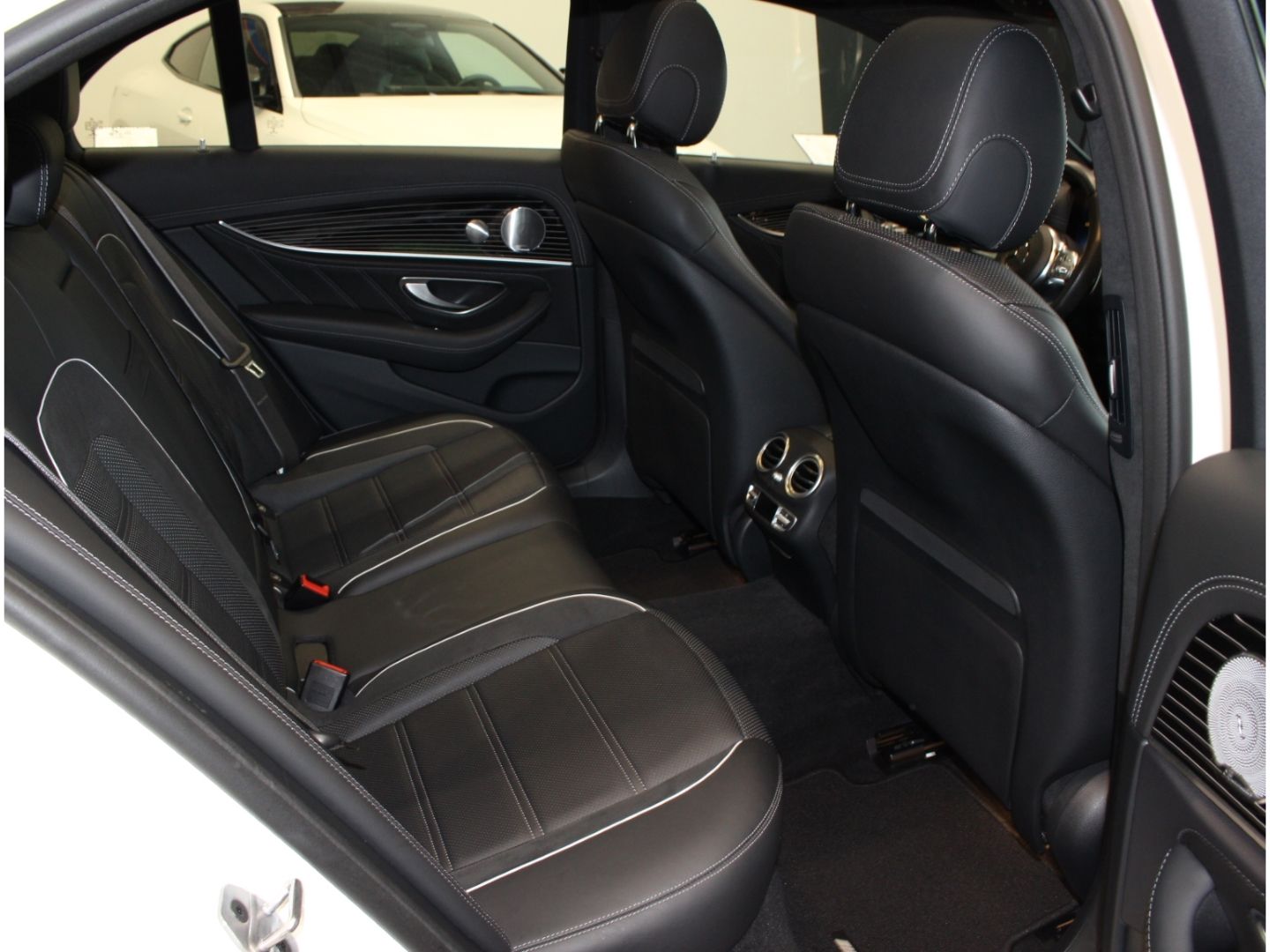 Fahrzeugabbildung Mercedes-Benz E 63 AMG S 4Matic+ Drivers*Pano*160k NP*VOLL