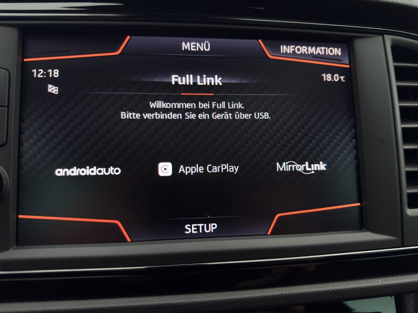 Fahrzeugabbildung SEAT LeonST Cupra*Pano*ACC*Soundsystem*Carplay*Allrad