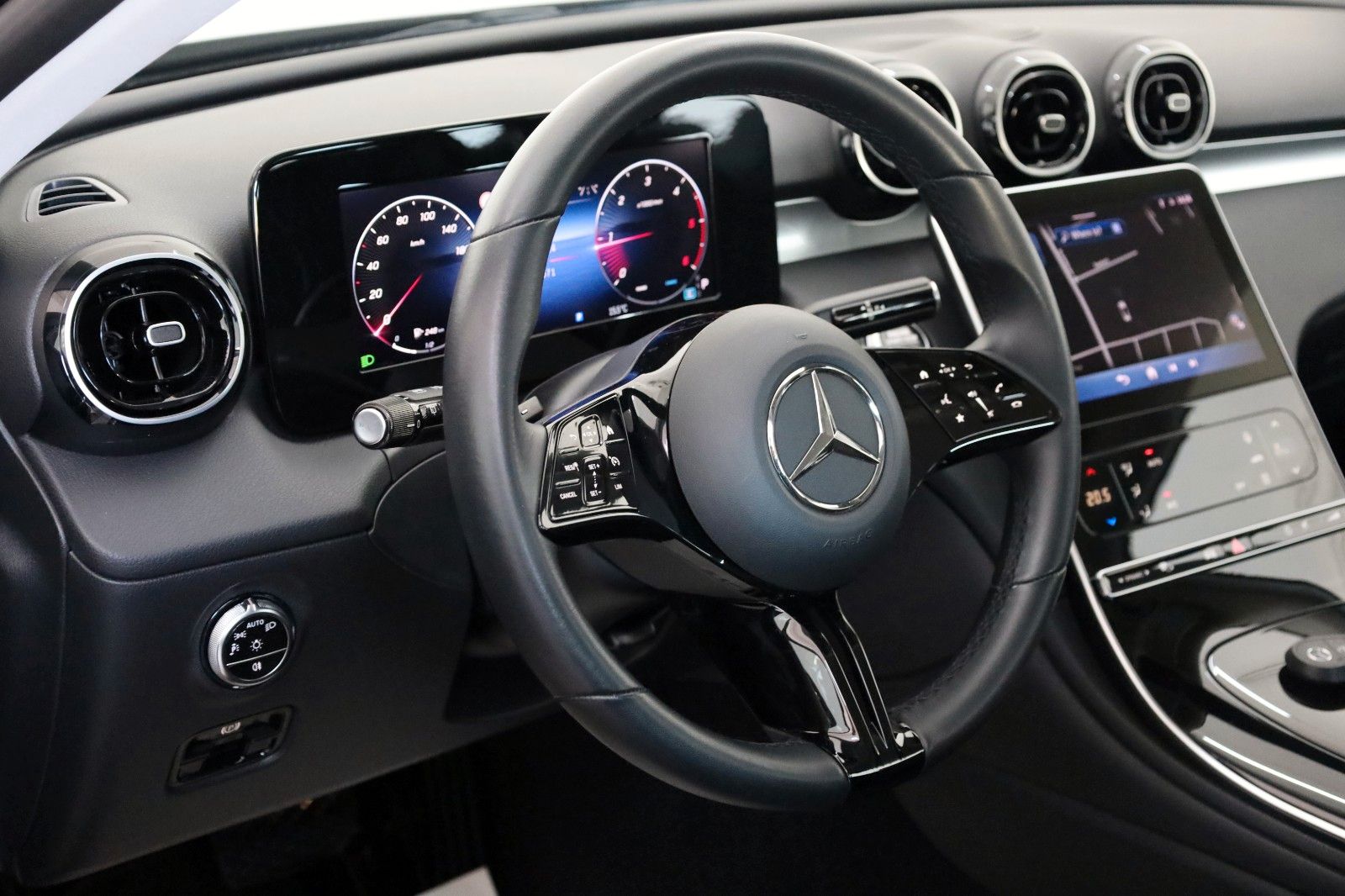 Fahrzeugabbildung Mercedes-Benz C 220d T Navi,LED,SH,PDC,Park Pak.,Apple CarPlay