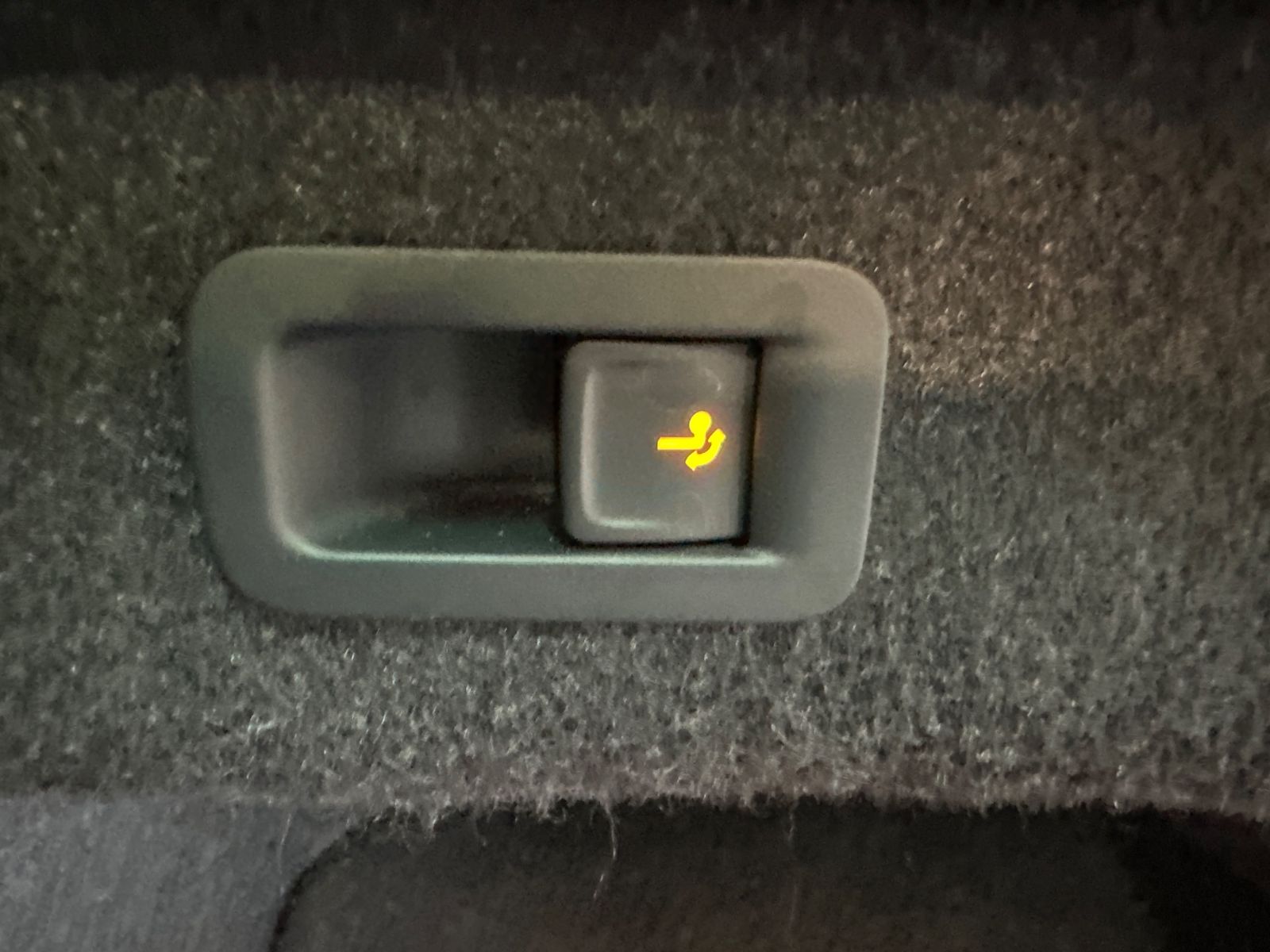 Fahrzeugabbildung Volkswagen Passat Variant GTE R-Line NAV+LED+KAM+HUD+AHK