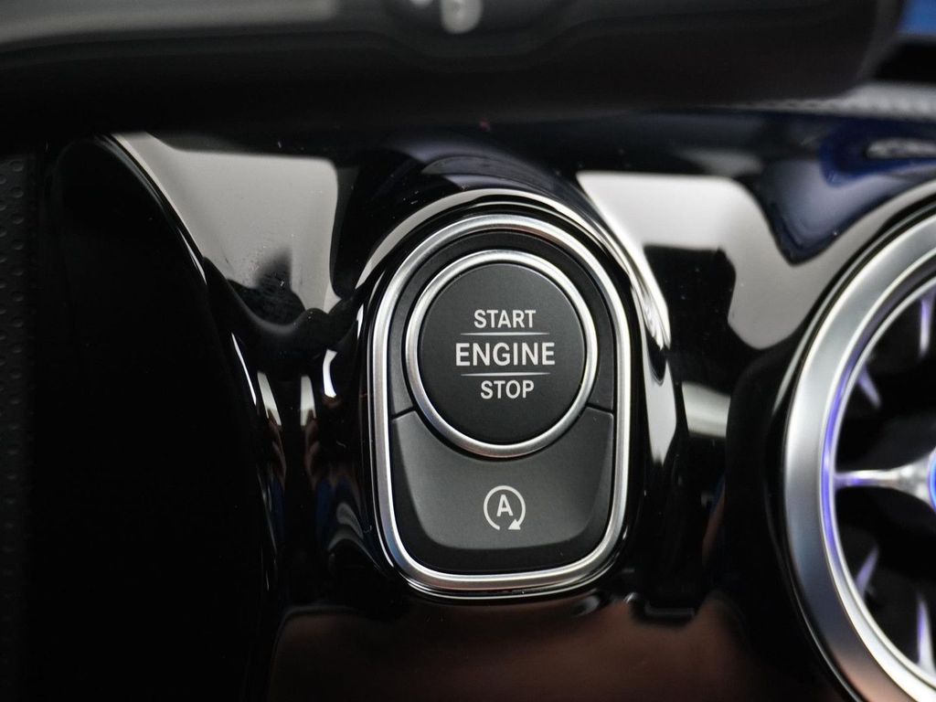Mercedes-Benz CLA 180 Shooting Brake Star Edition AMG Line | P