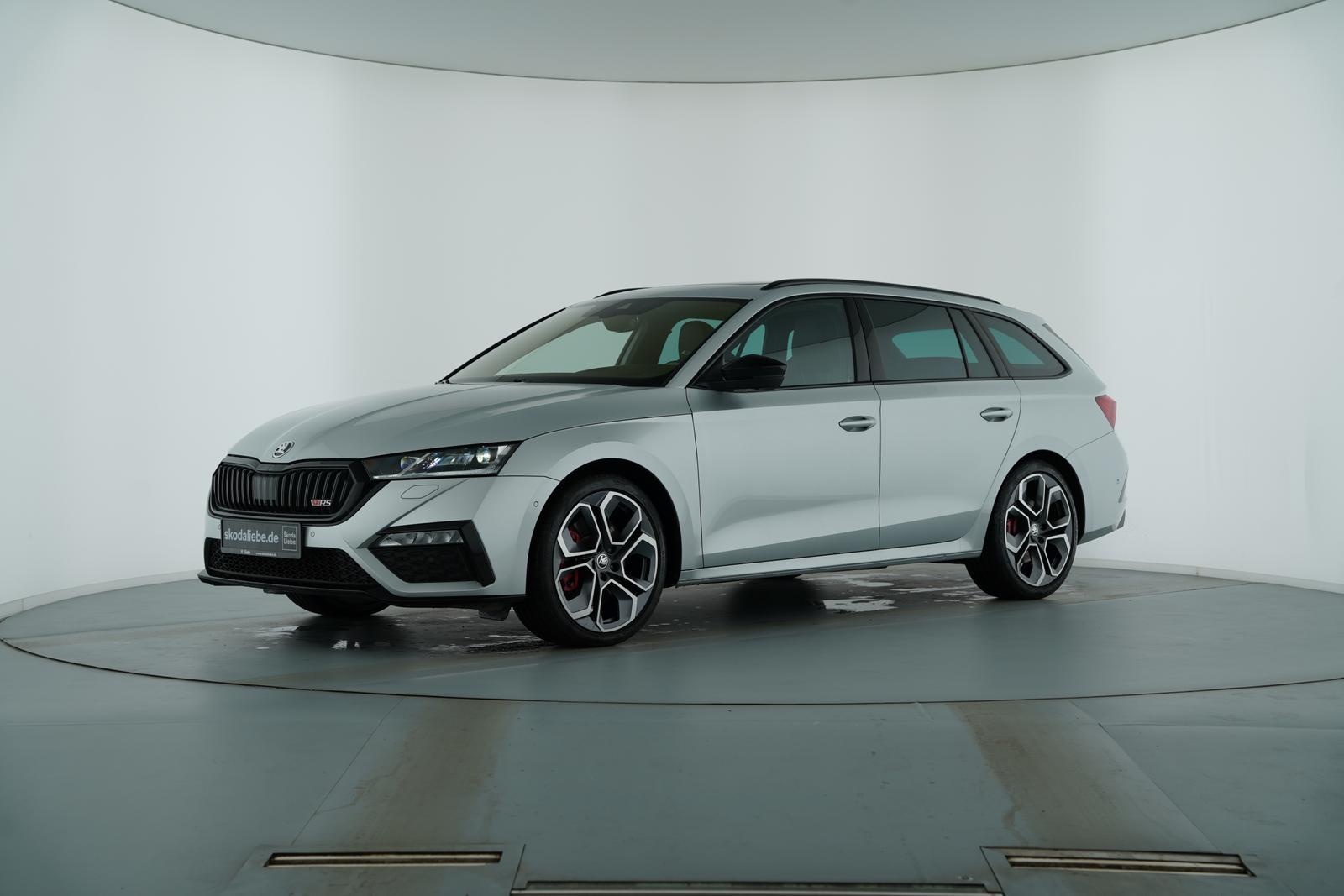Skoda OCTAVIA COMBI RS 2.0TSI DSG CANTON+PANO+AHKuvm