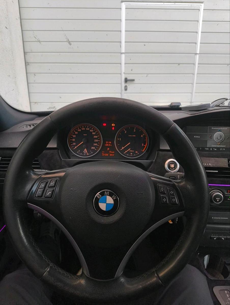 BMW 330 2006 — photo 12