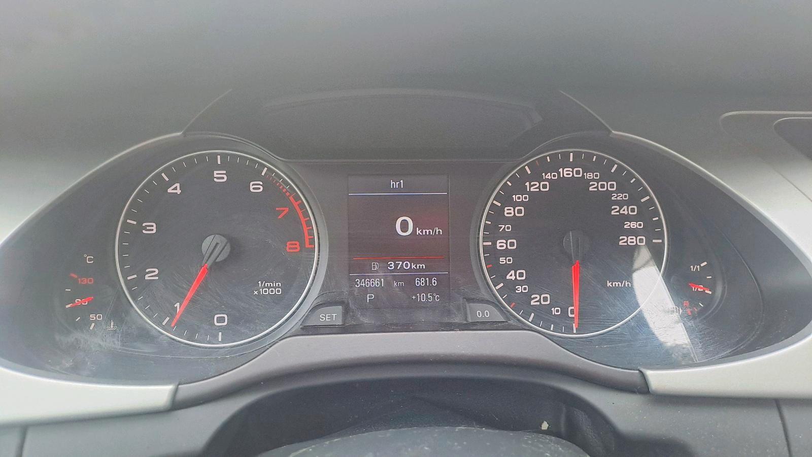 Audi A4 2010 — photo 10