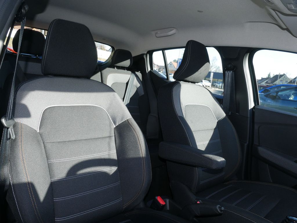 Fahrzeugabbildung Dacia Sandero Stepway Expression TCe 90
