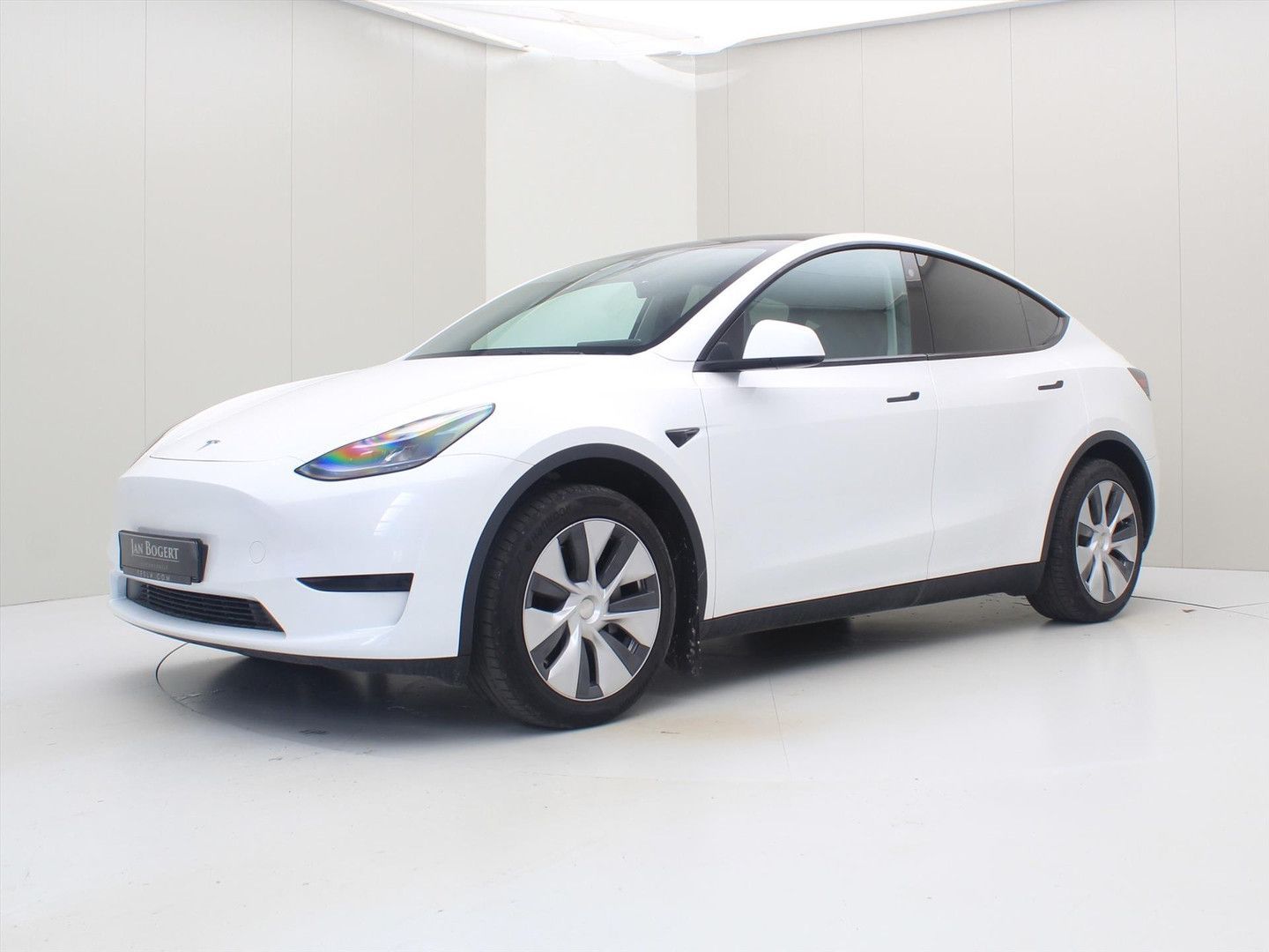 Tesla Model Y Standard RWD Plus 94.1% SoH [ AMD RYZEN+