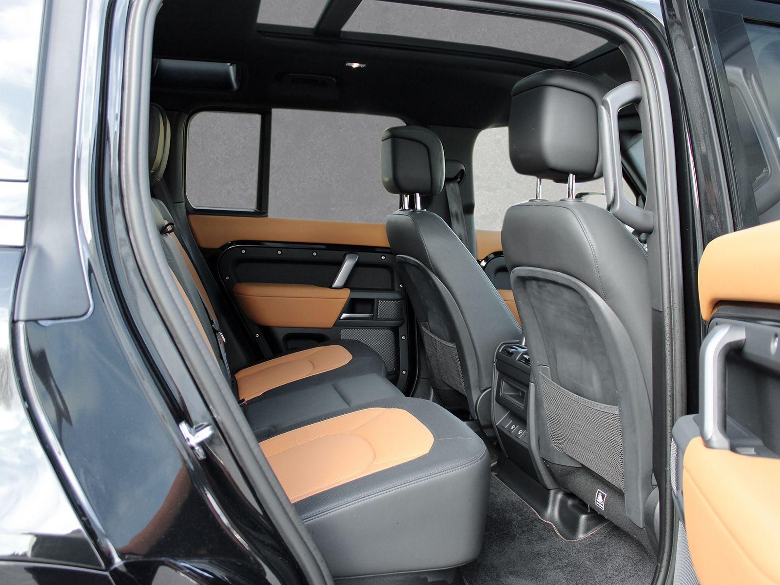 Fahrzeugabbildung Land Rover Land Rover Defender 110 D300 X-Dynamic HSE