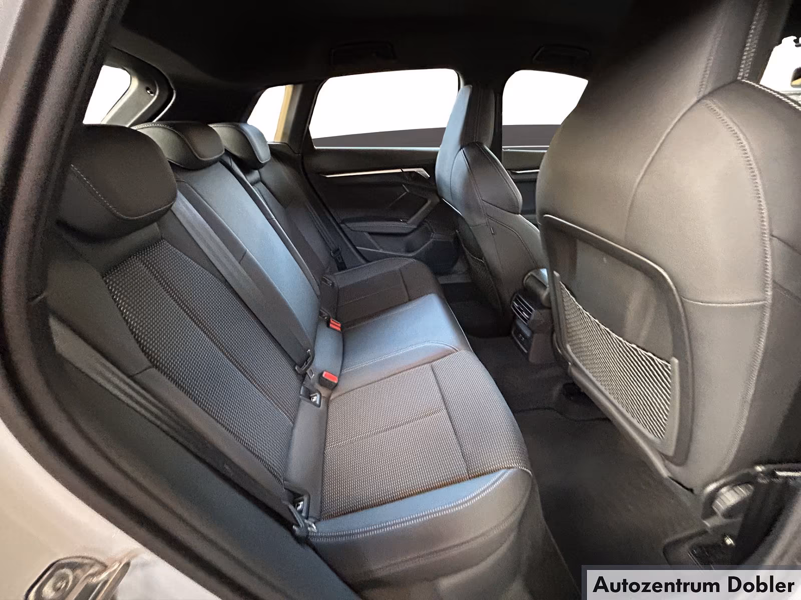 Audi S3 Sportback 2.0 TFSI 228kW S tronic Sitzheizung, миниатюра 11