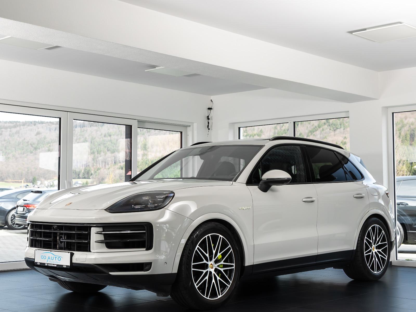 Porsche Cayenne E-Hybrid Pano/Luft/Beifahrerdisplay/Inno