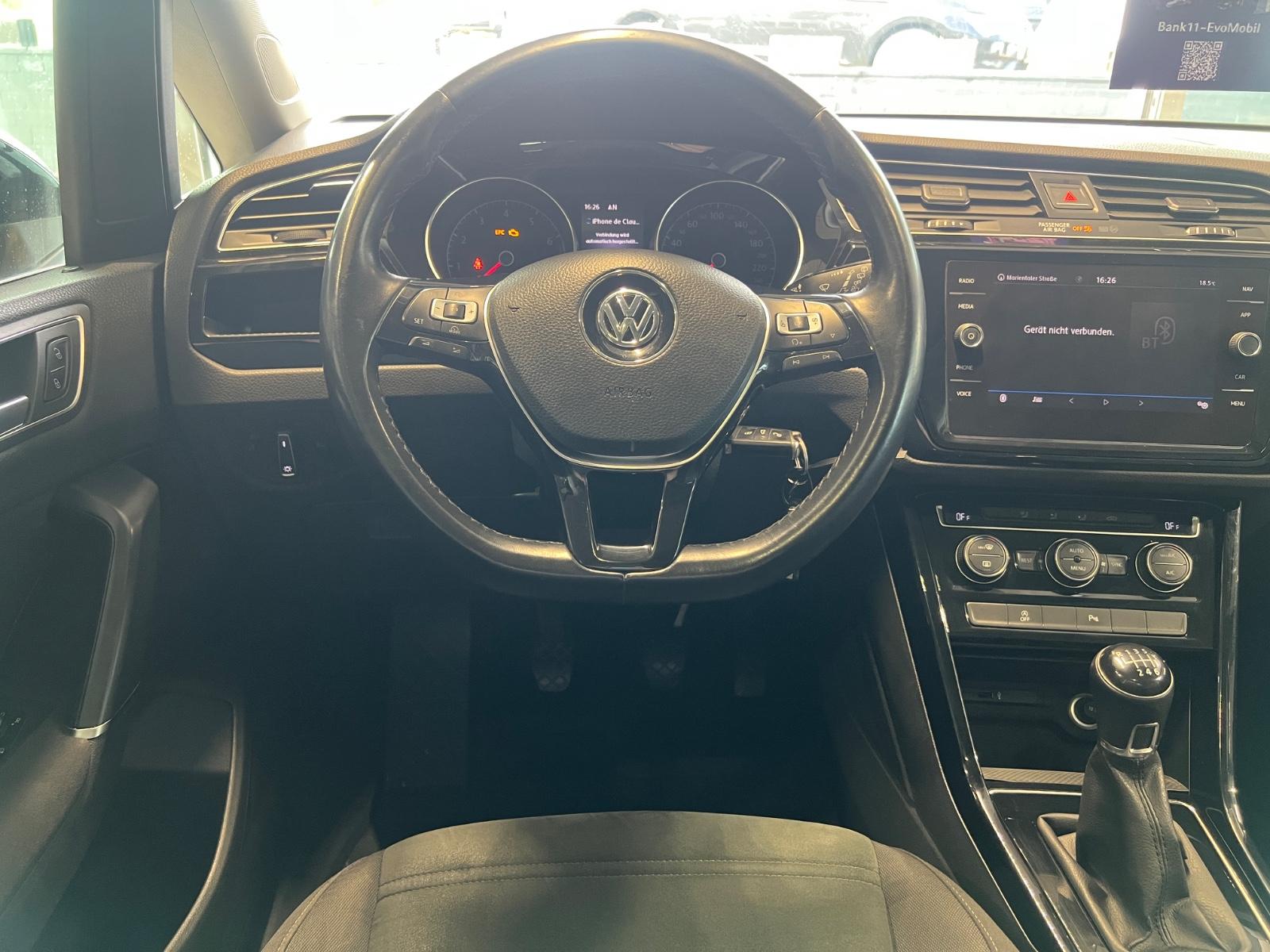 Volkswagen Touran Highline*ALCANTARA*PANO*AHK