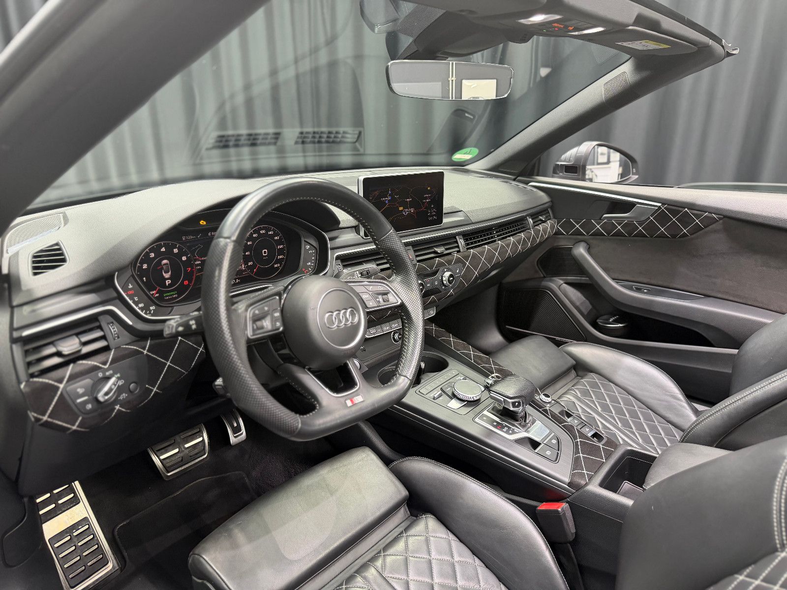 Fahrzeugabbildung Audi A5 Cabriolet S-LineB&O|MASSAGE|RS-SITZE|360°