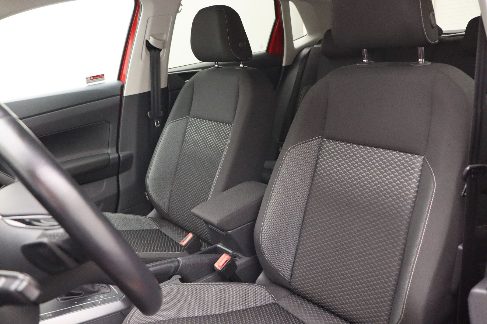 Fahrzeugabbildung Volkswagen Polo VI 1.0 TSI DSG Active