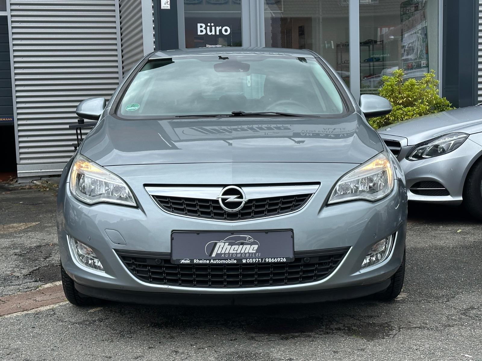 Opel Astra J Lim. 5-trg. Edition*PDC*AHK*NAVI*AUTOMAT