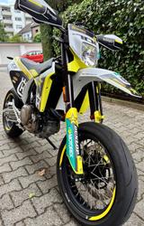 Husqvarna 701 - HUSQVARNA SUPER MOTO